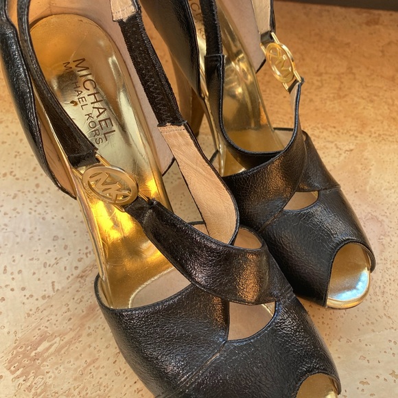 Michael Kors Strappy Black and Gold sandals - Picture 3 of 5